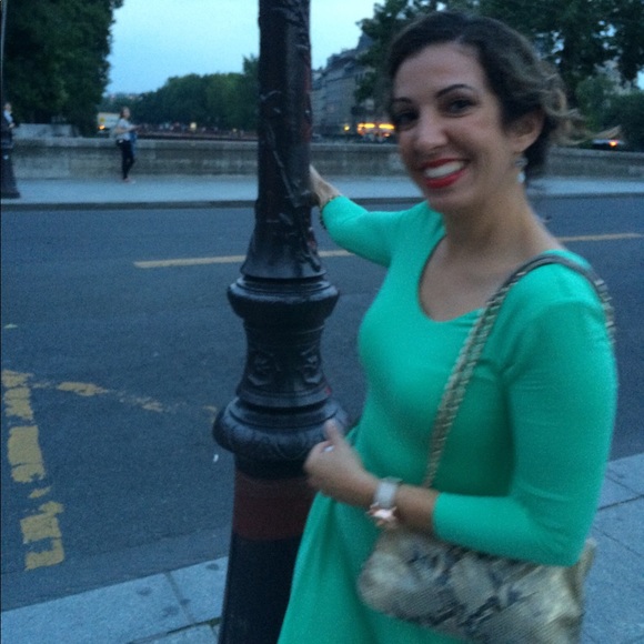 Meet your Posher, May - Picture 2 of 4